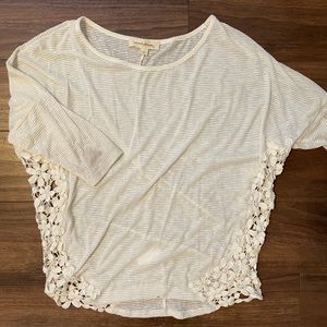 White Lace Mid Sleeve